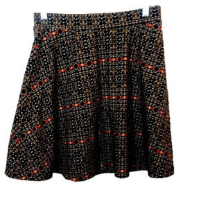 𝅺H&M skate skirt, size S, geometric design